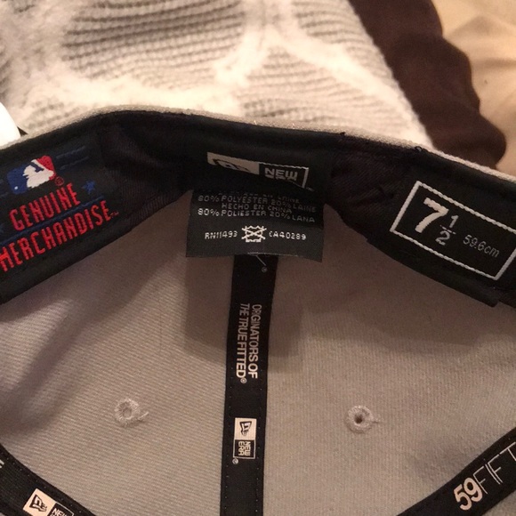 New Era 59/50 Cincinnati Reds hat - Picture 3 of 3